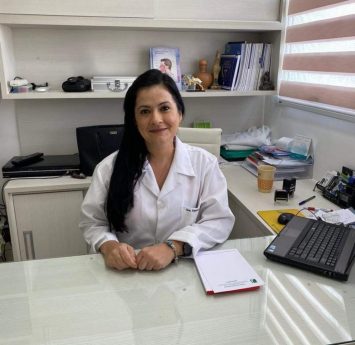 Dra Sabrina Mendonça